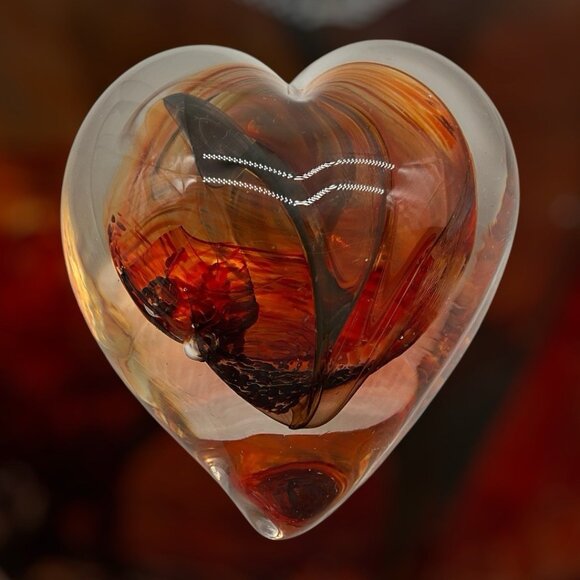 Heart Art Glass Gorgeous Red and Black Paperweight Quality Glass Polished Bottom - Picture 4 of 16